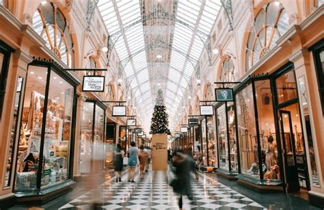 luxury shopping in budapest